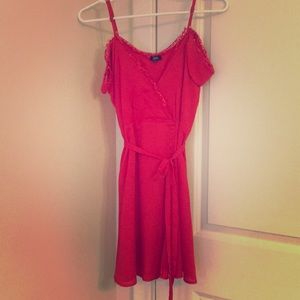 Perfect sexy red dress! Fits like small. I’m a M